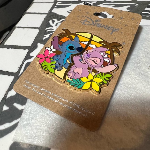 Stitch Angel BFF Pins - Picture 1 of 1